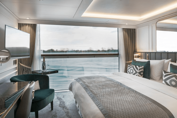 S.S. Victoria Balcony cabin