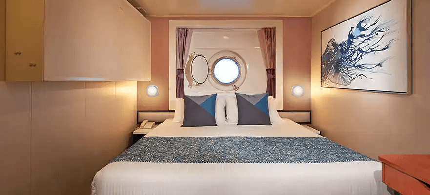 Norwegian Gem Oceanview cabin