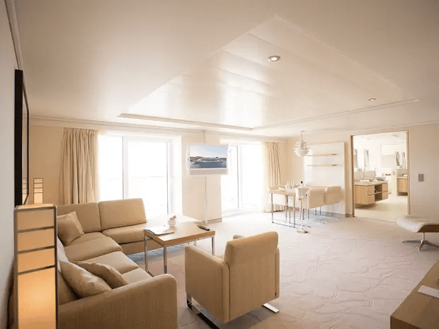 MS EUROPA 2 Suite cabin
