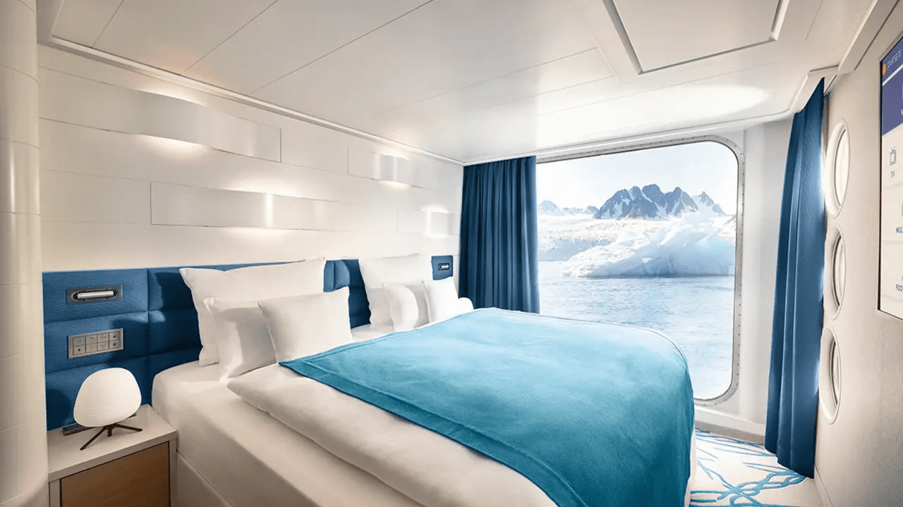 HANSEATIC Spirit Suite cabin