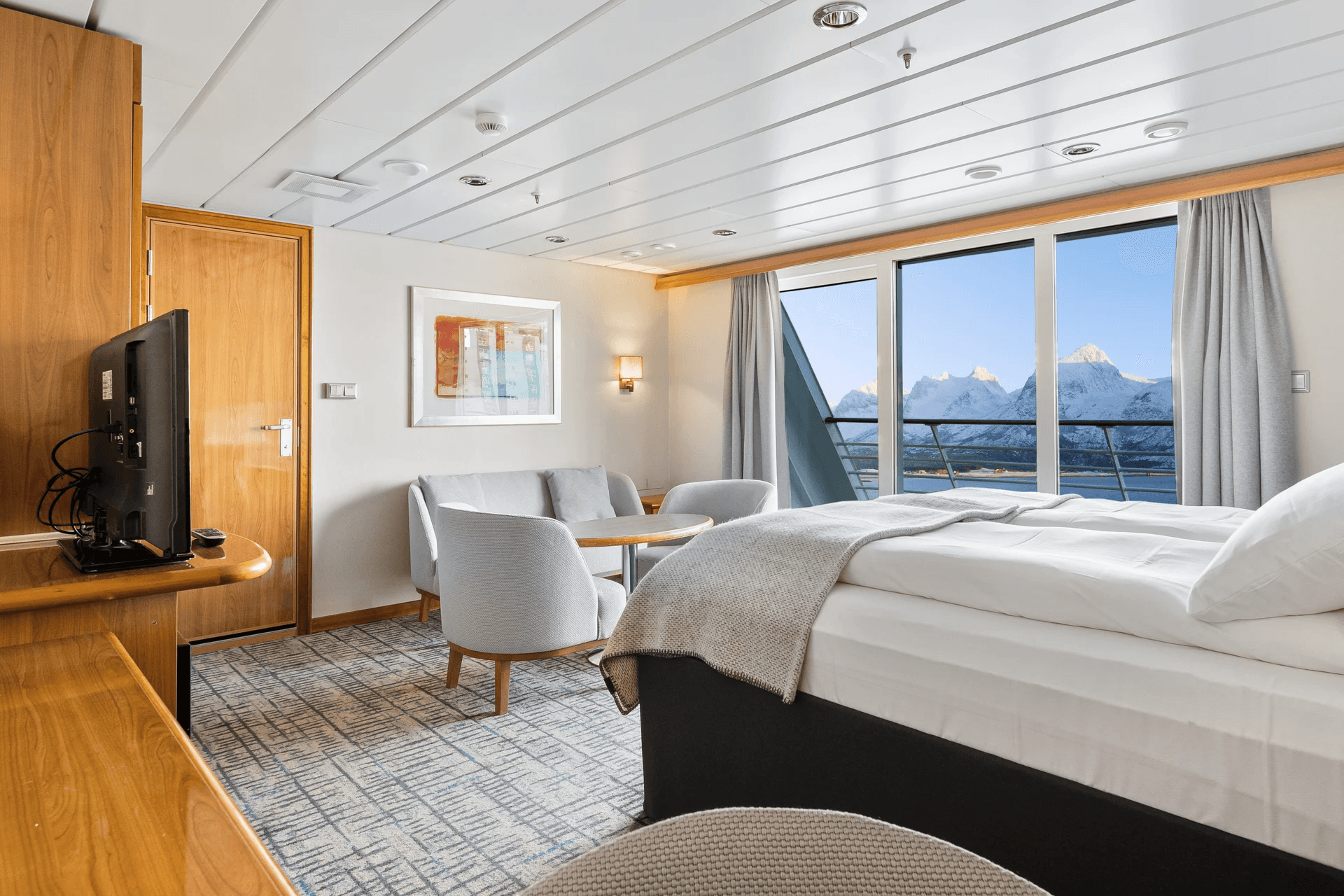 MS Trollfjord Suite cabin