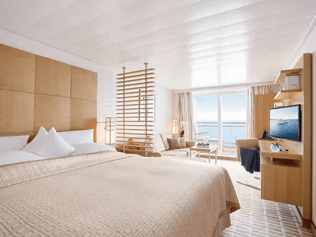 MS EUROPA 2 Suite cabin