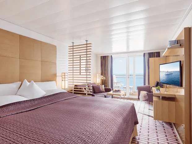 MS EUROPA 2 Suite cabin