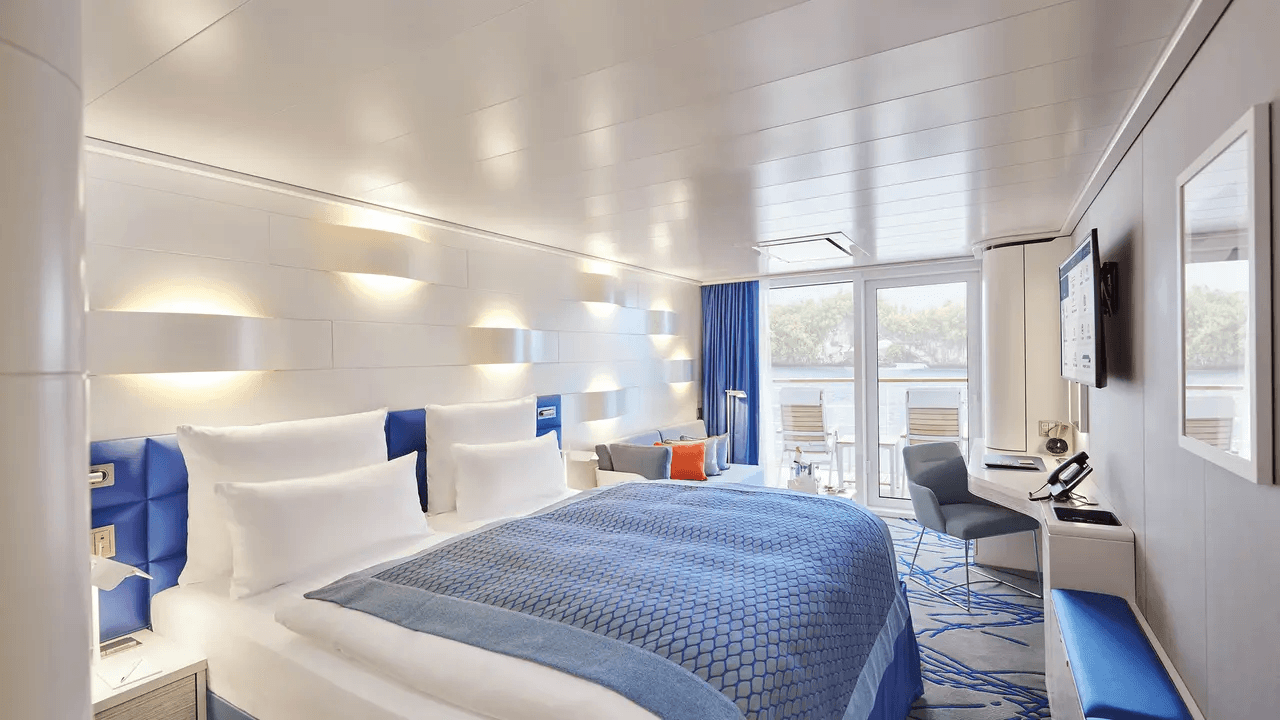 HANSEATIC Spirit Balcony cabin