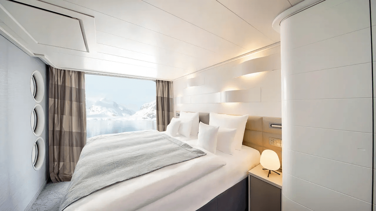 HANSEATIC Inspiration Suite cabin