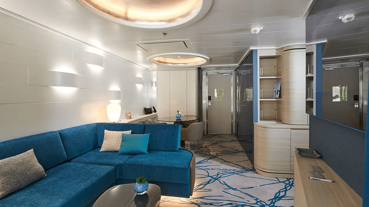 HANSEATIC Nature Suite cabin