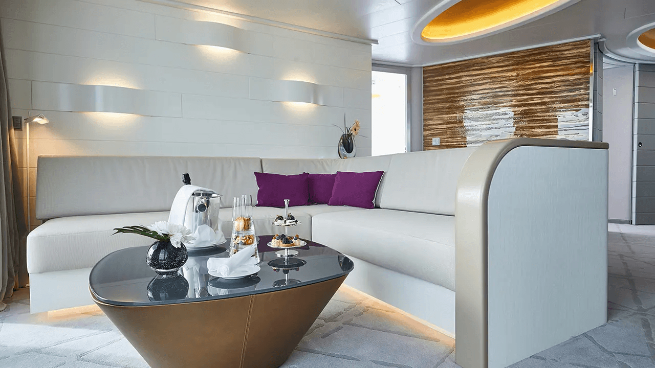 HANSEATIC Spirit Suite cabin