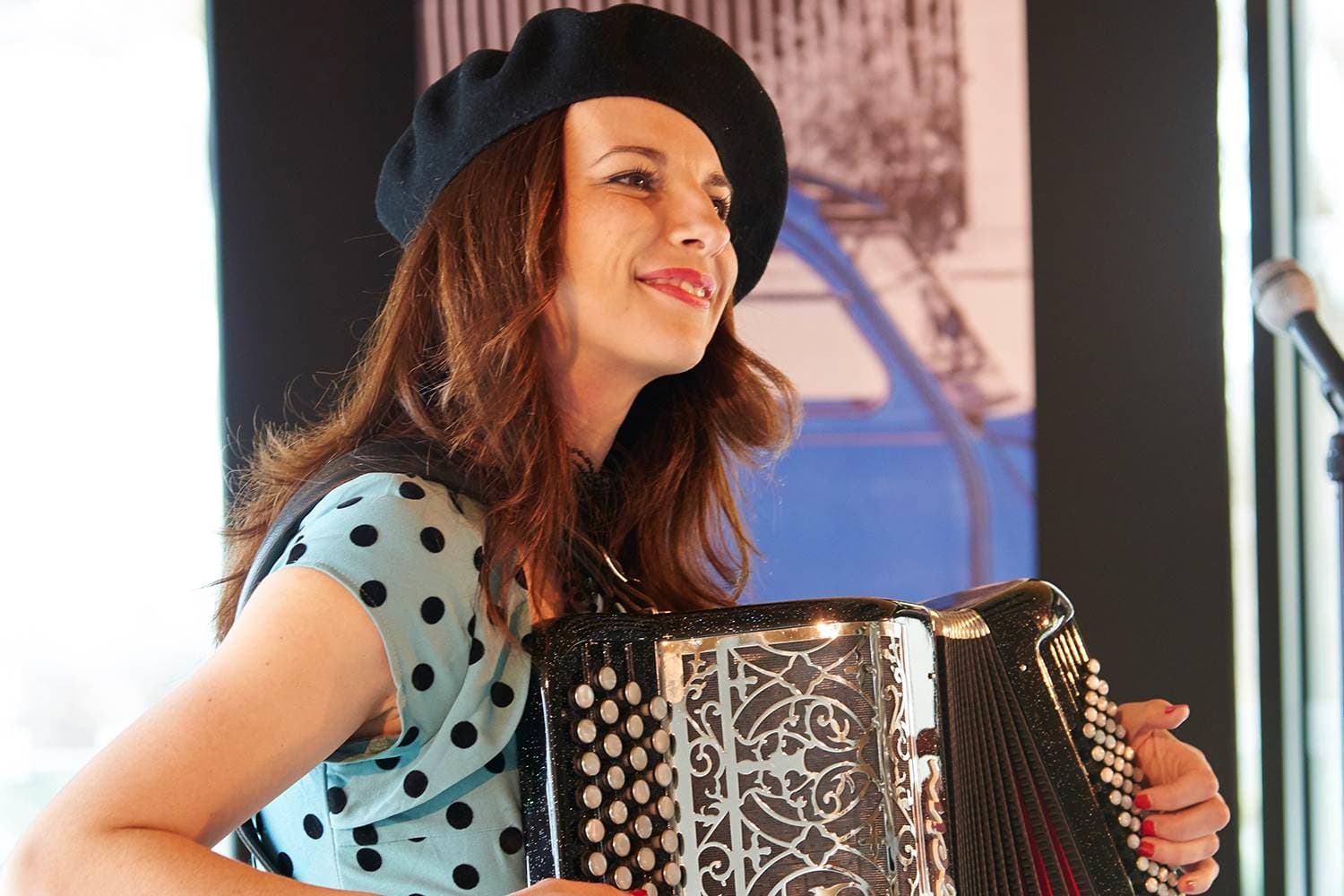 Entertainment on AmaDolce
