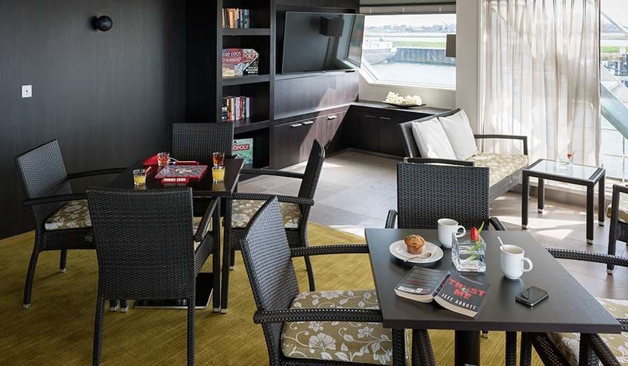 Club Lounge
