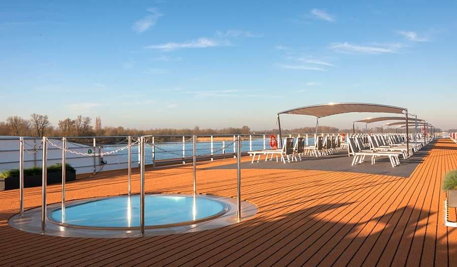 Sky Deck Whirlpool