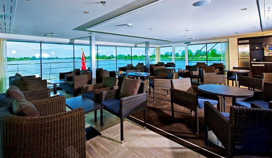 Club Lounge
