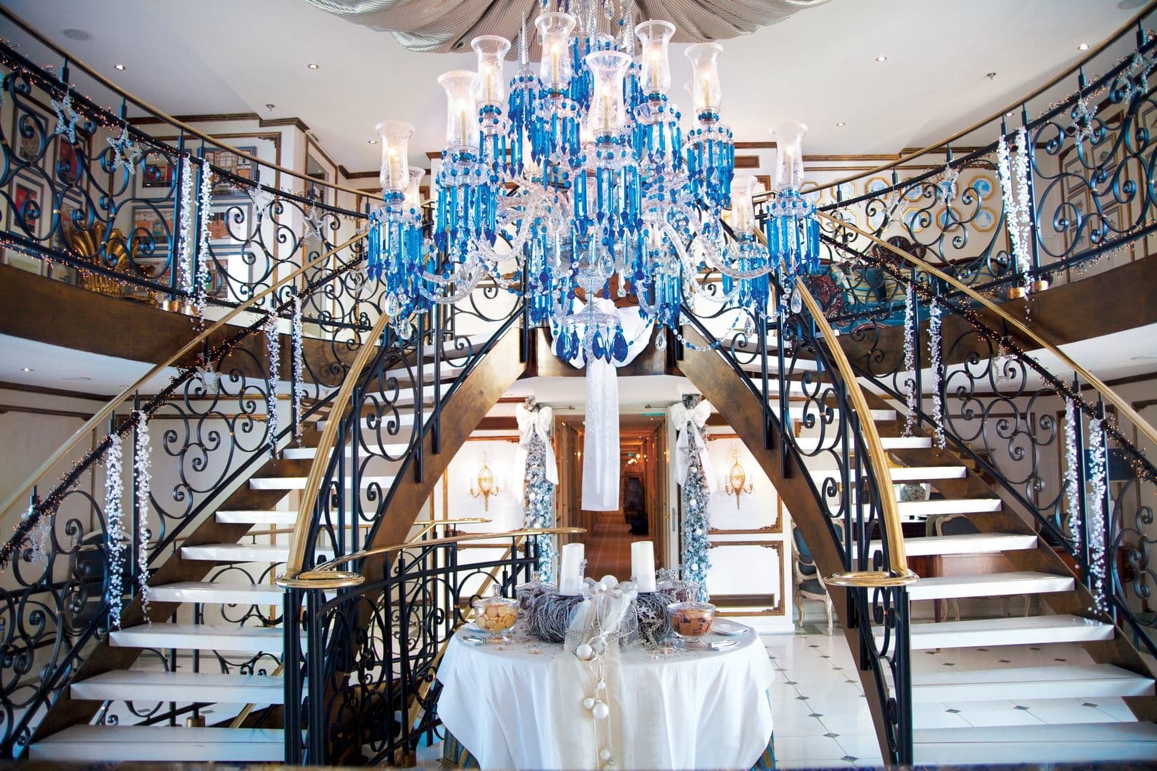 S.S. Antoinette cruise ship