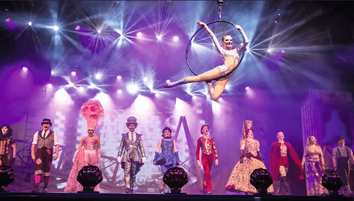 Broadway Show Lounge