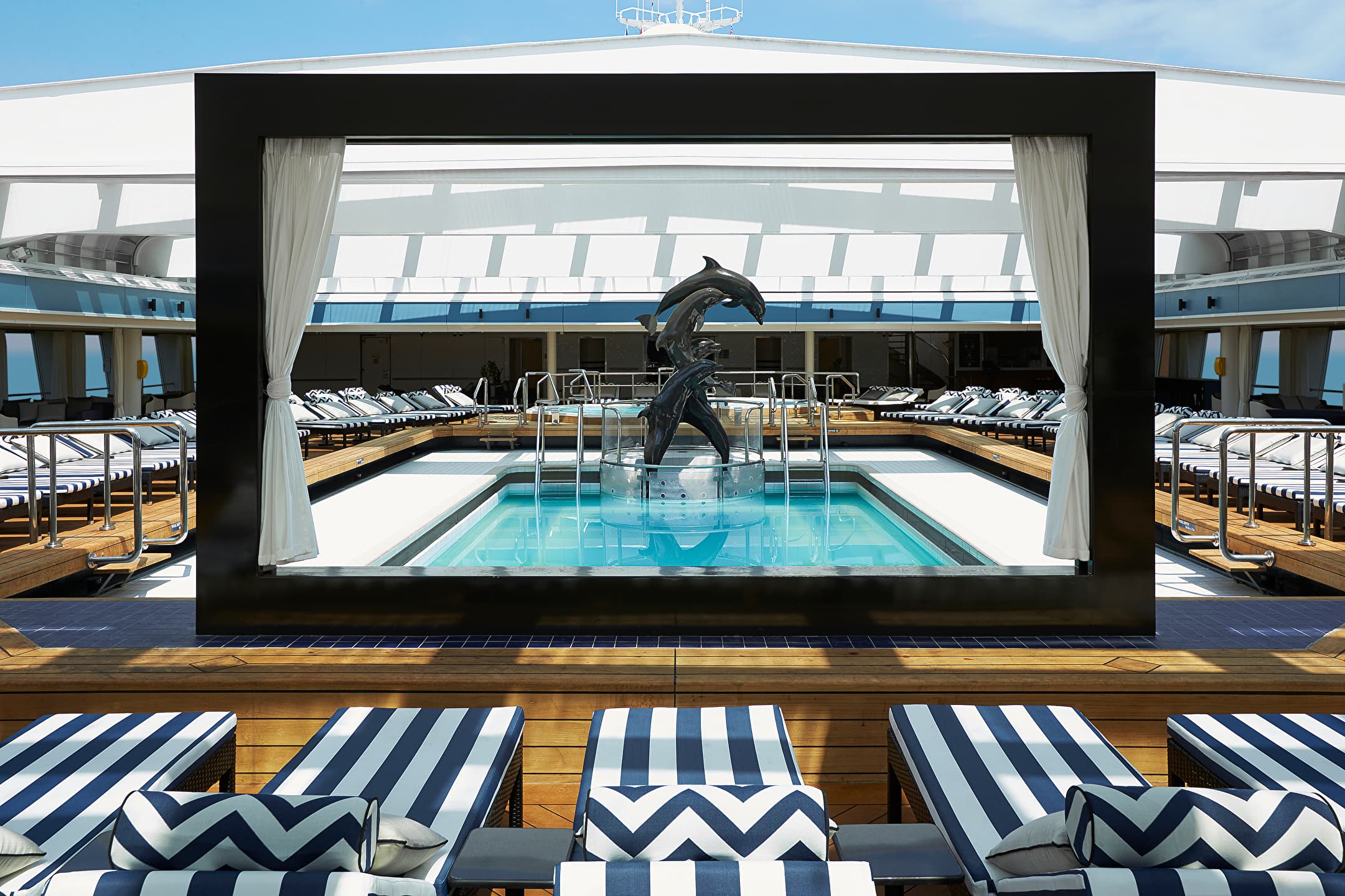 Swimming pool deck11 3