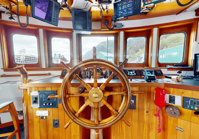 M/V Mist Cove cruise ship