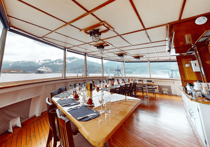 M/V Mist Cove cruise ship