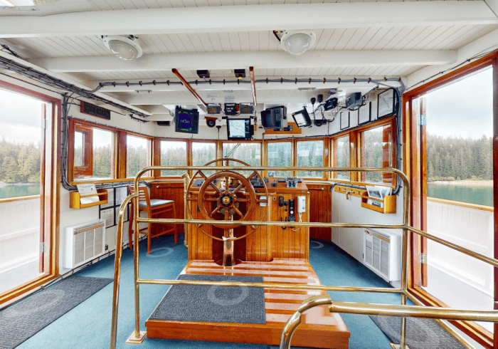 M/V Liseron cruise ship