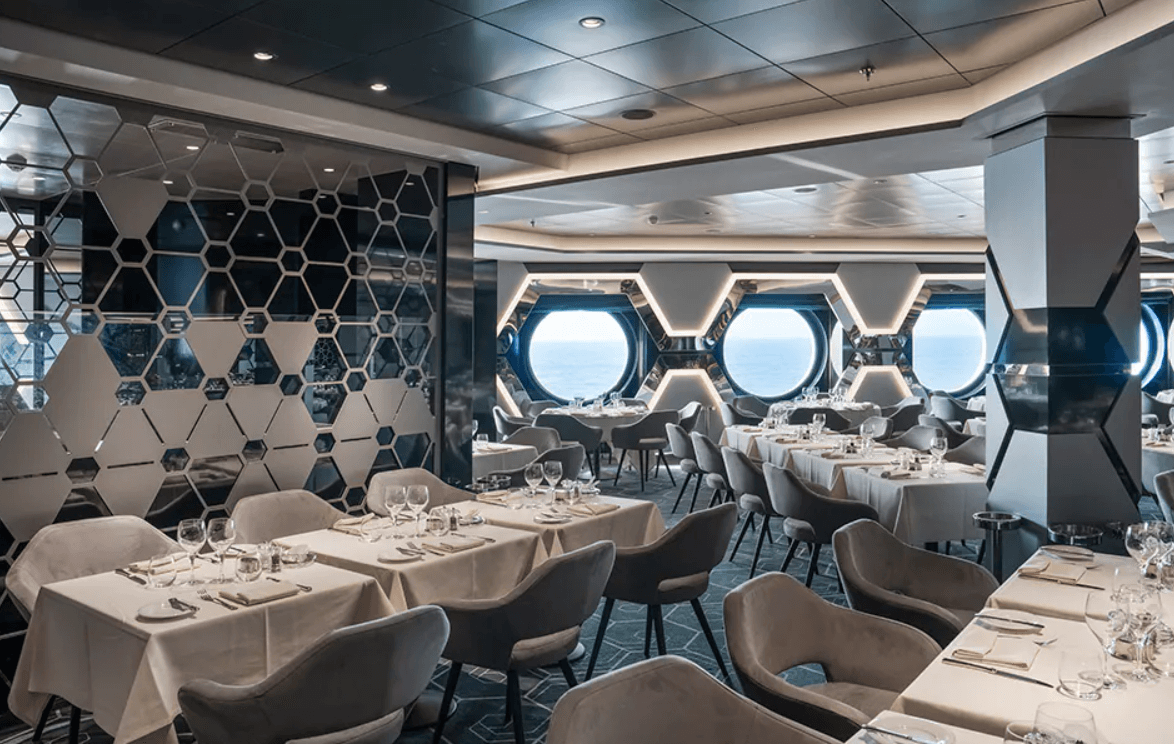 Esagono / Hexagon Restaurant