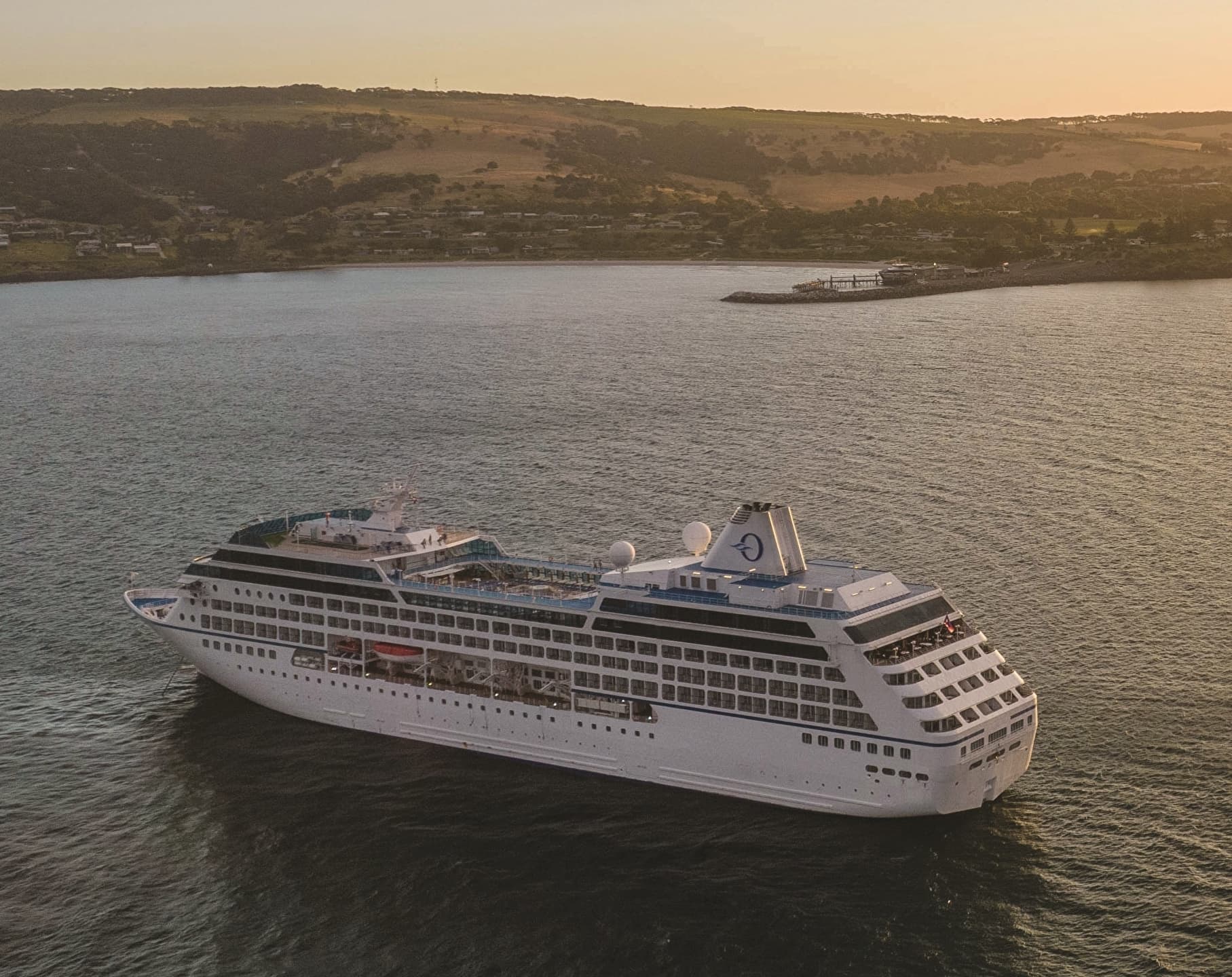 Aurelia cruise ship
