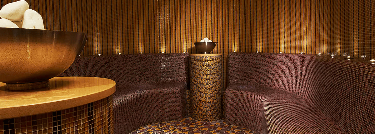 Cloud 9 Spa: Hydrotherapy Pool