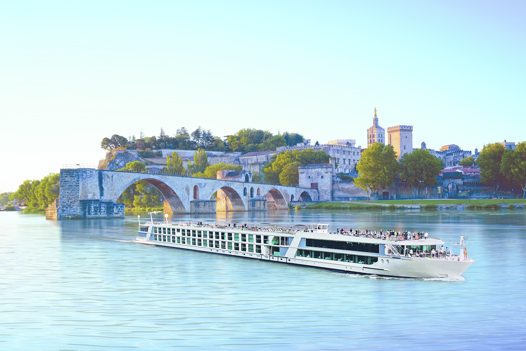 Emerald Liberte - Sensations of Lyon & Provence from Lyon