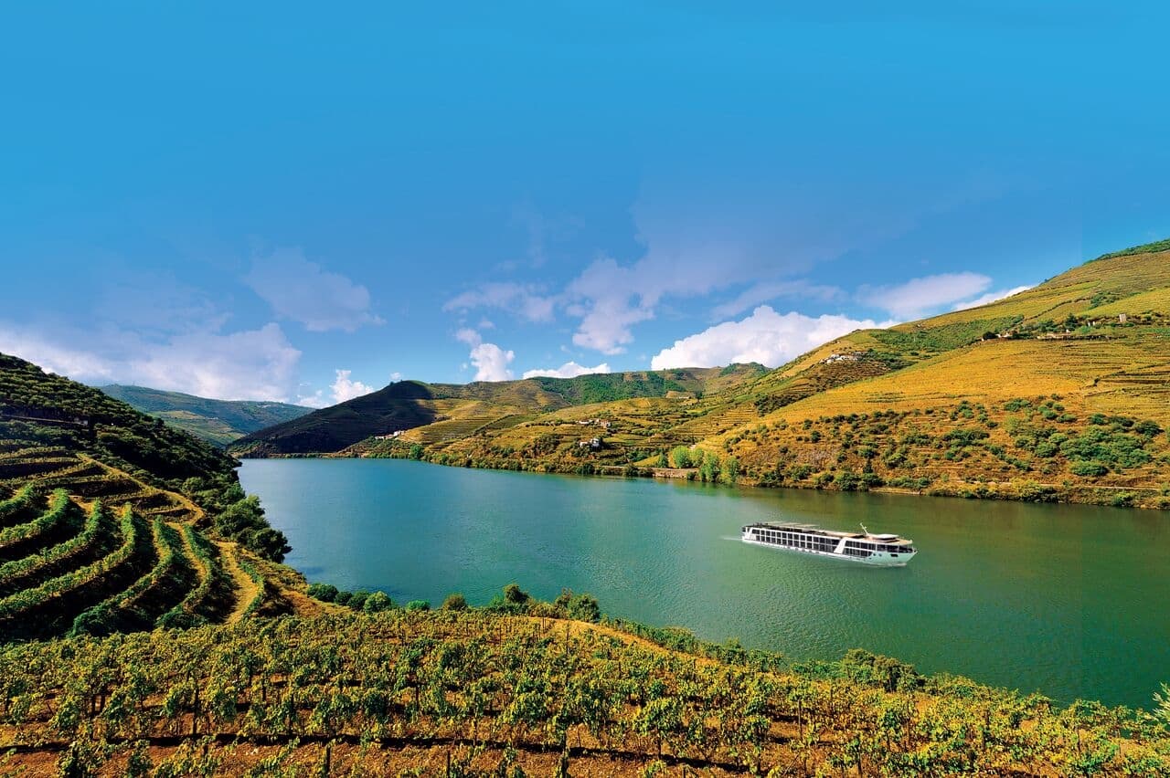 Emerald Radiance - Secrets Of The Douro