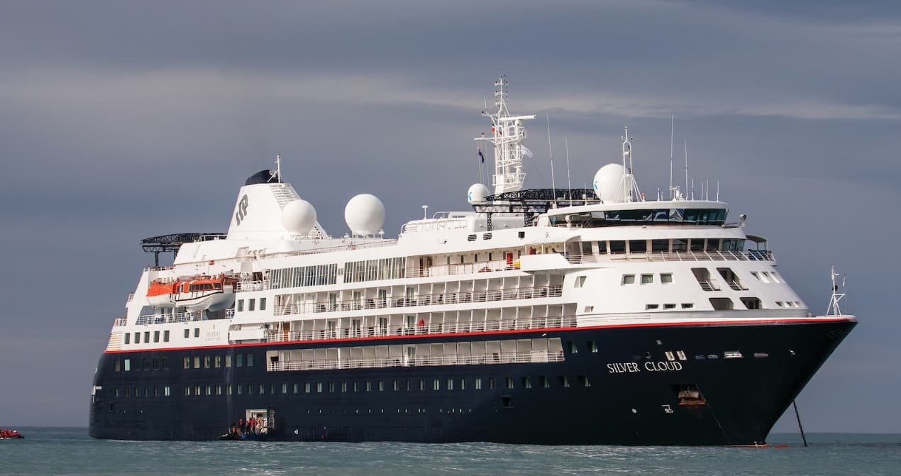 Silver Cloud - Darwin to Broome (Kimberley)