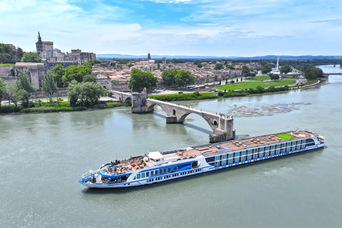 VIVA VOYAGE - Whispers Of The Rhone