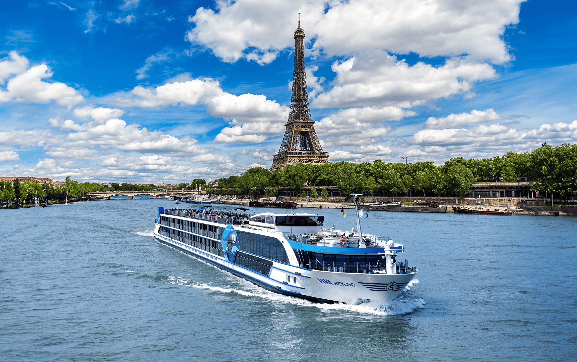 VIVA BEYOND - Pure Culture Along The Seine